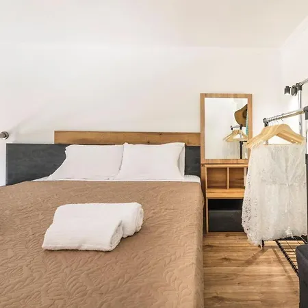 Lägenhet Casa Marina & Kledi By Kottas *
